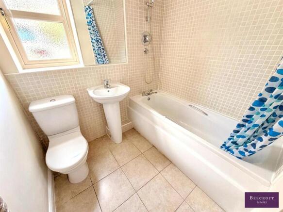 2 bed Apartment for sale Image 7