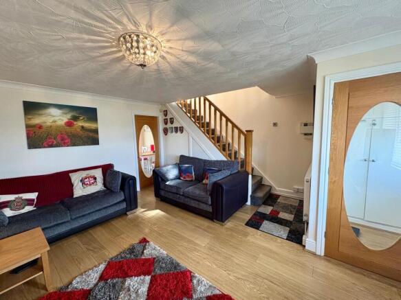 WhatsApp Image 2025-09-17 at 09.25.00_212e13f7.jpg