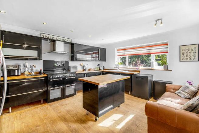 Kitchen/Breakfast Room