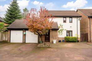 8, Carlton Tye, Langshott, Horley RH6 9XJ