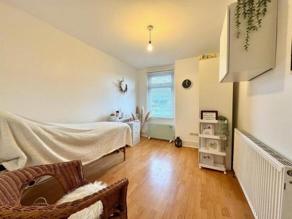 Bedroom 3.jpg
