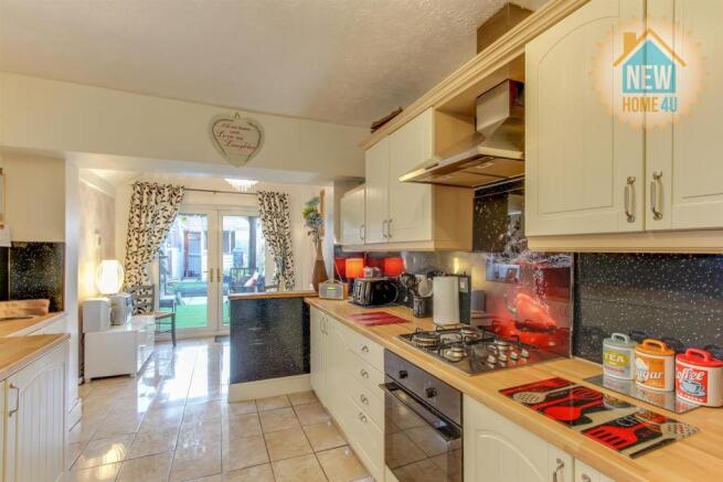 KITCHEN: