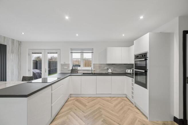 Kitchen/ Dining Area