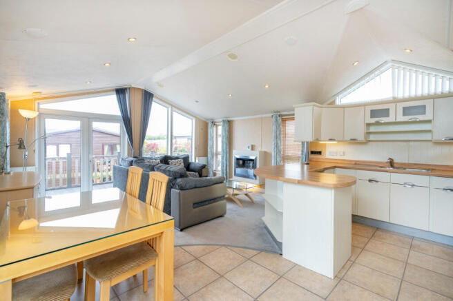 Two Bed Lodge, Riverview Park, Station Road, Cogenhoe, Northamptonshire, NN7 1NH photo 5