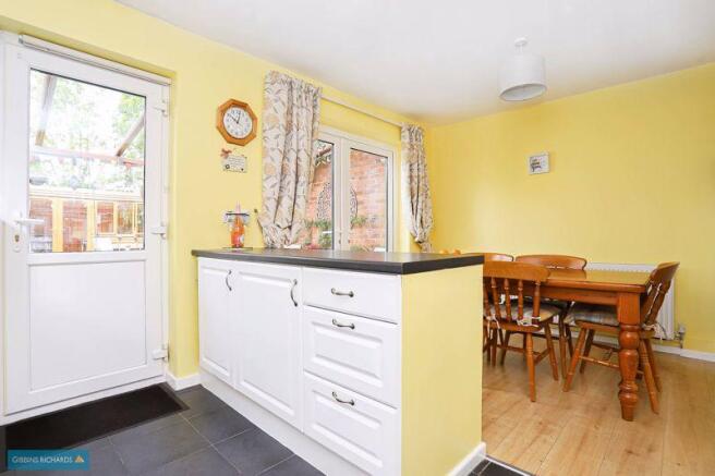 Kitchen/Dining...