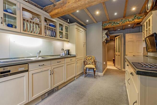 Kitchen-3.jpg