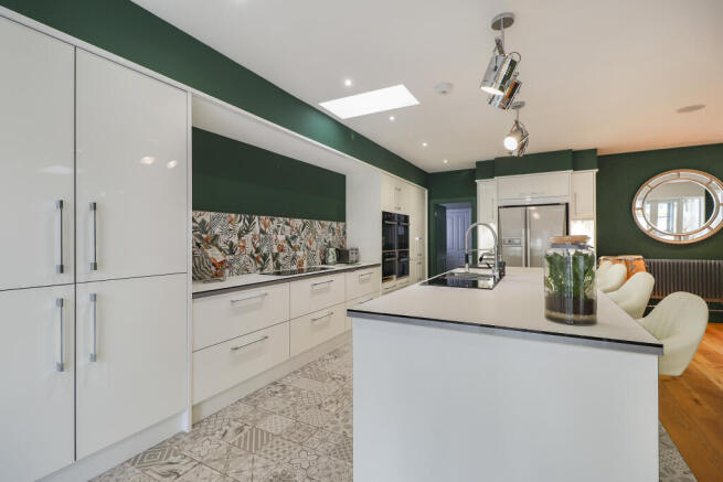 3 bed Detached for sale Image 6