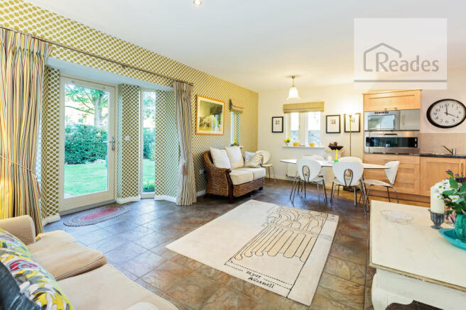 Living/dining rm
