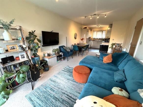 2 bed Apartment for sale Image 7