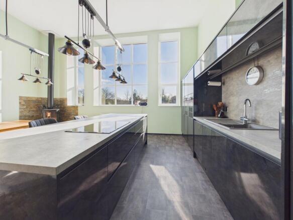 Kitchen/Living Area