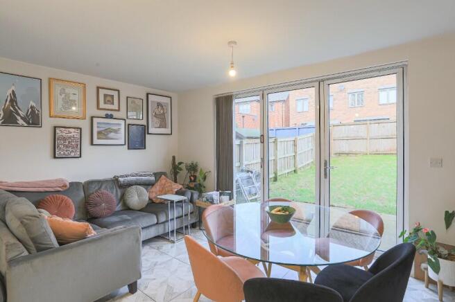 3 bed Semi-Detached for sale Image 4