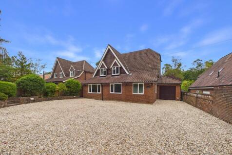 Heath Ride, Finchampstead, Berkshire, RG40