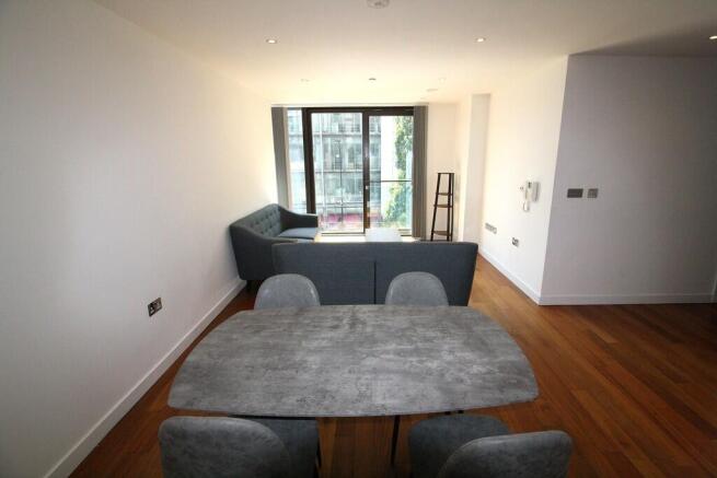 2 bed Apartment to rent Image 7
