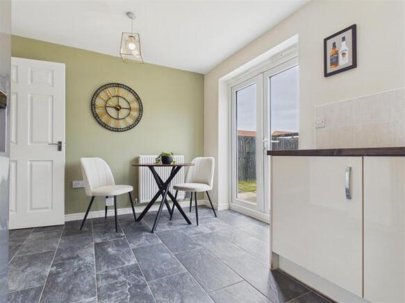 3 bed Detached for sale Image 4