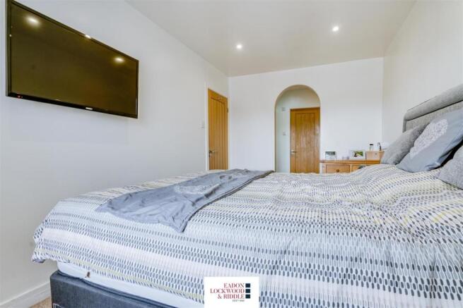 Master Bedroom 2.jpg