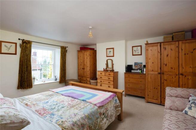 3 bed Semi-Detached for sale Image 9