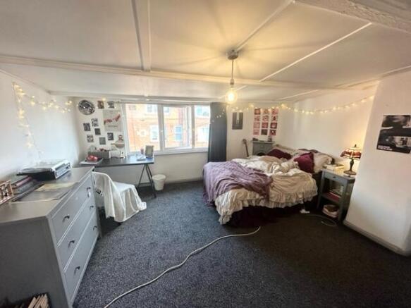 6 bed Terraced to rent Image 7