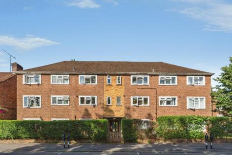 Station Parade, Virginia Water, GU25