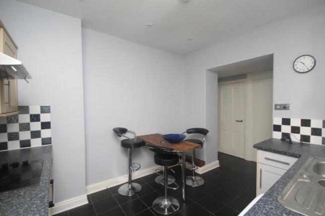 1 bed Flat to rent Image 4