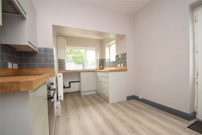 3 bed Semi-Detached to rent Image 5