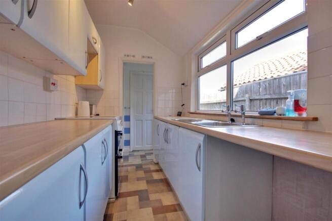 2 bed Terraced for sale Image 6