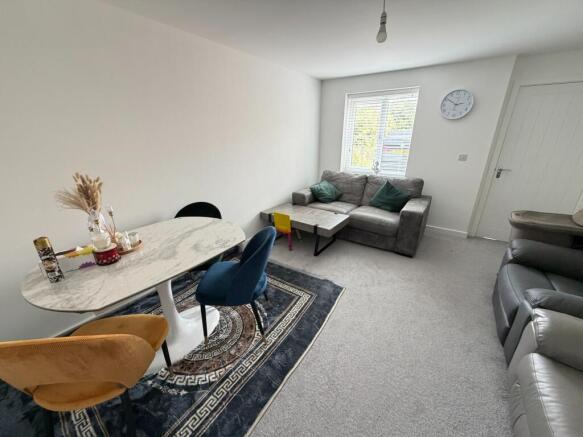 3 bed Semi-Detached for sale Image 5