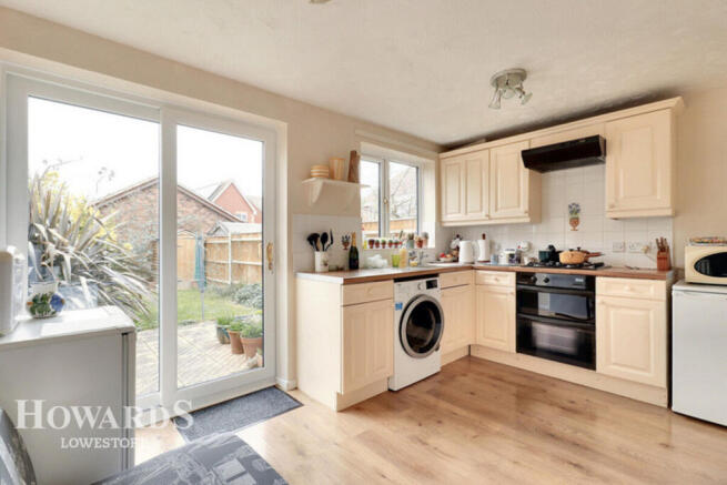 Peak Dale, Lowestoft photo 4