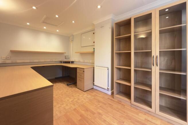 Office / Garage