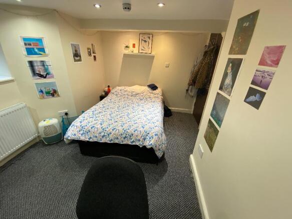 6 bed Terraced to rent Image 12