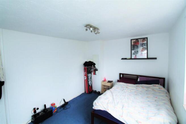 Master Bedroom.JPG