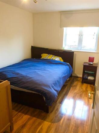 Bedroom 1.jpg
