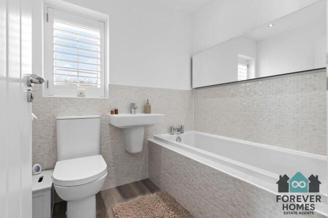 3 bed Semi-Detached for sale Image 10