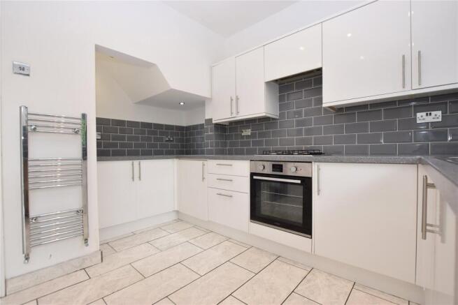 3 bed semi-detached house to rent Bournville Road