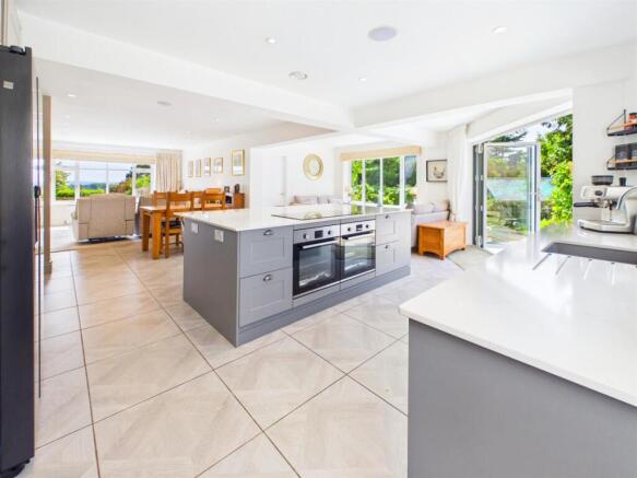 KITCHEN/FAMILY/DINING ROOM
