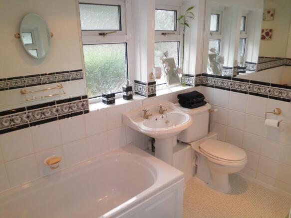 Photo 10