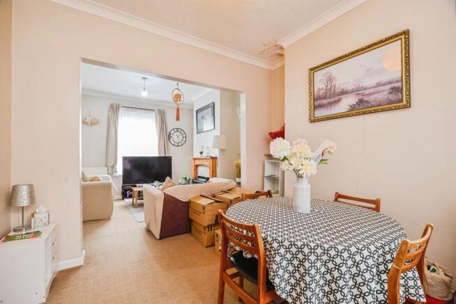 2 bed Terraced for sale Image 6