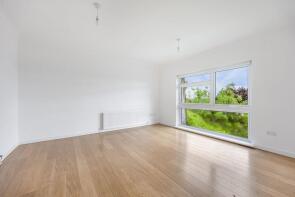 12, Kings Court, Kings Avenue, Buckhurst Hill IG9 5LU