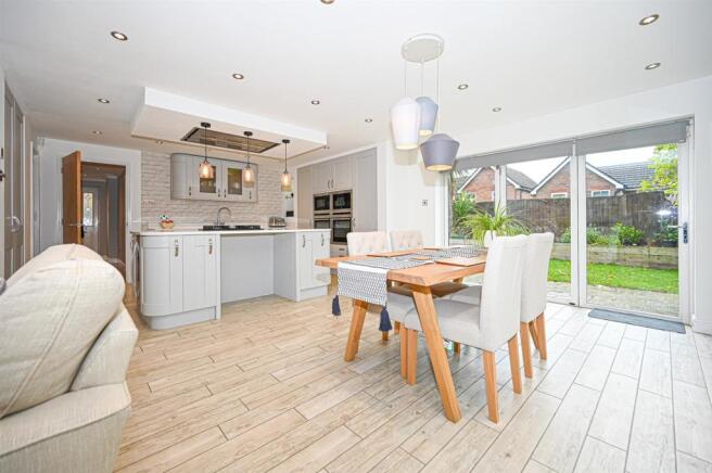 Living/Dining Kitchen