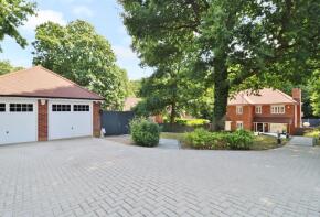 Broad Oak, Heath House Close, Southampton SO30 0LD
