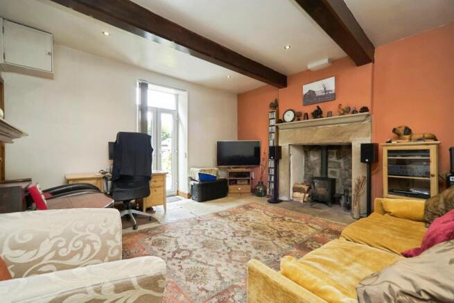 4 bed Detached for sale Image 6