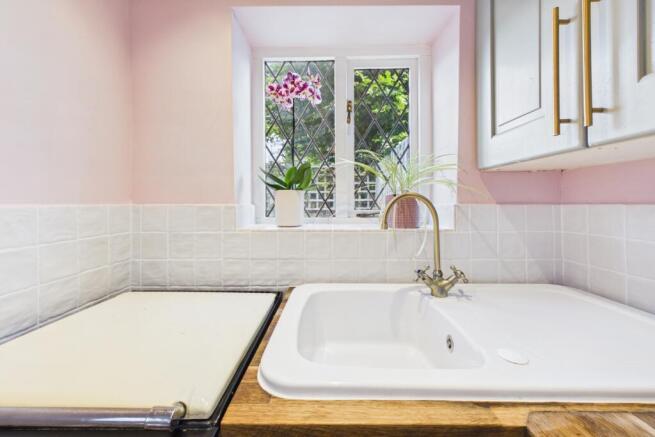 2 bed Cottage for sale Image 9