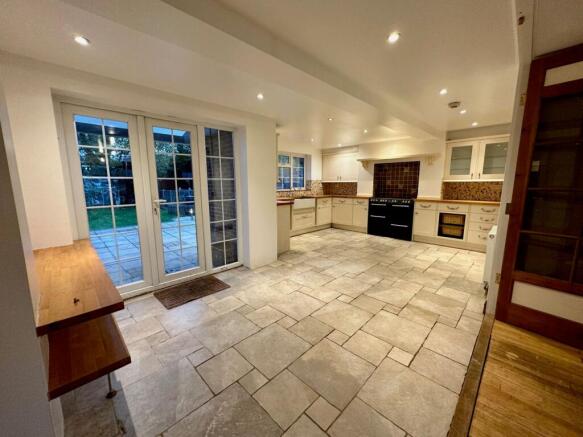 kitchen/breakfast room