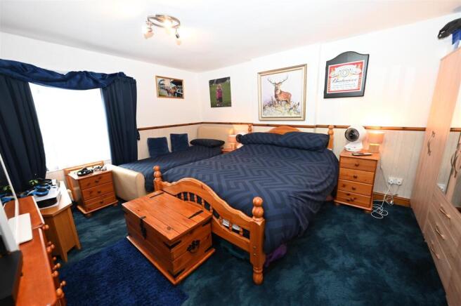 3 bed Terraced for sale Image 5