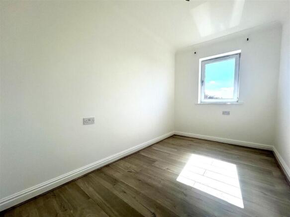 2 bed Apartment for sale Image 9