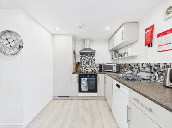 2 bed Flat for sale Image 9