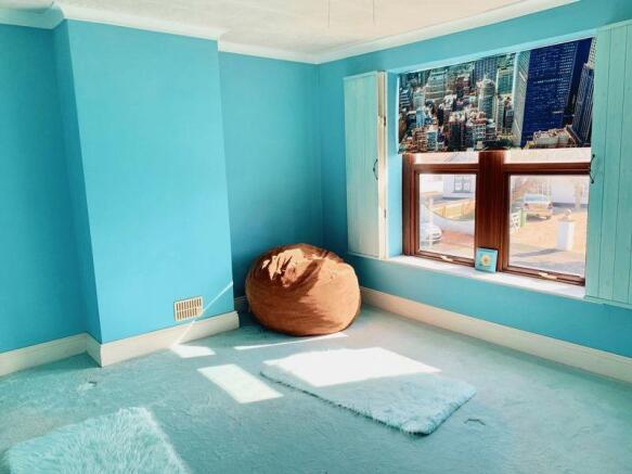 Photo 10