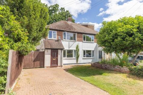 Lawn Close, Datchet, SL3