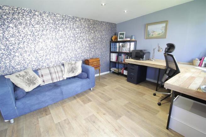 HOME OFFICE