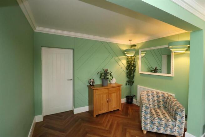 3 bed Semi-Detached for sale Image 10