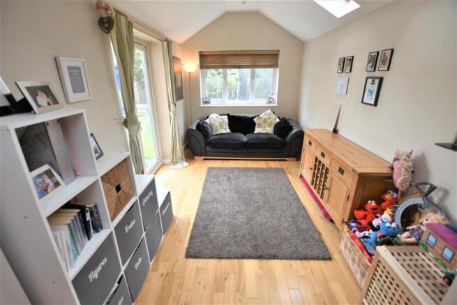Open Plan Dining Kitchen / Family Area